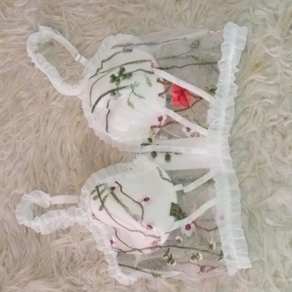Floral White sheer bralette - Picture 1 of 2